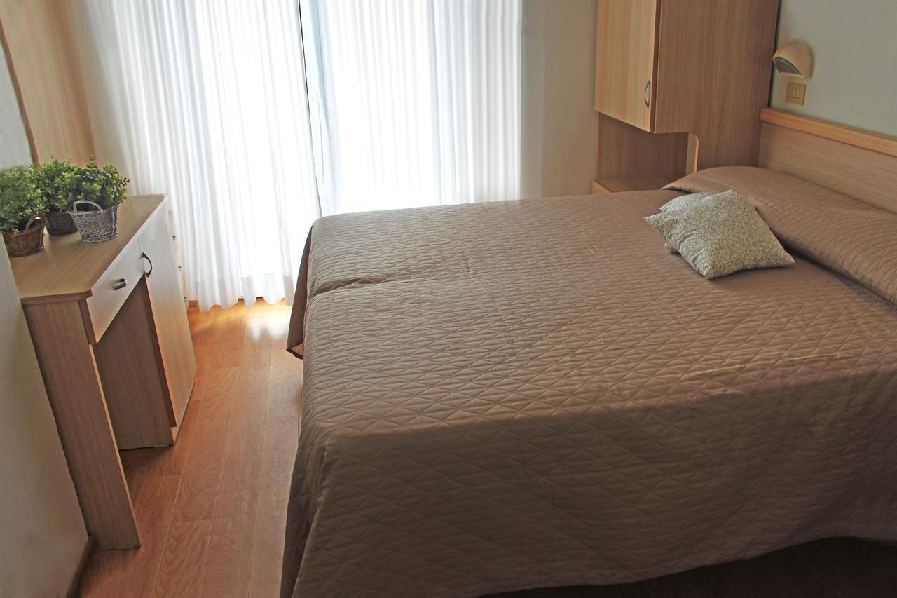 Lungomare Hotel Cattolica