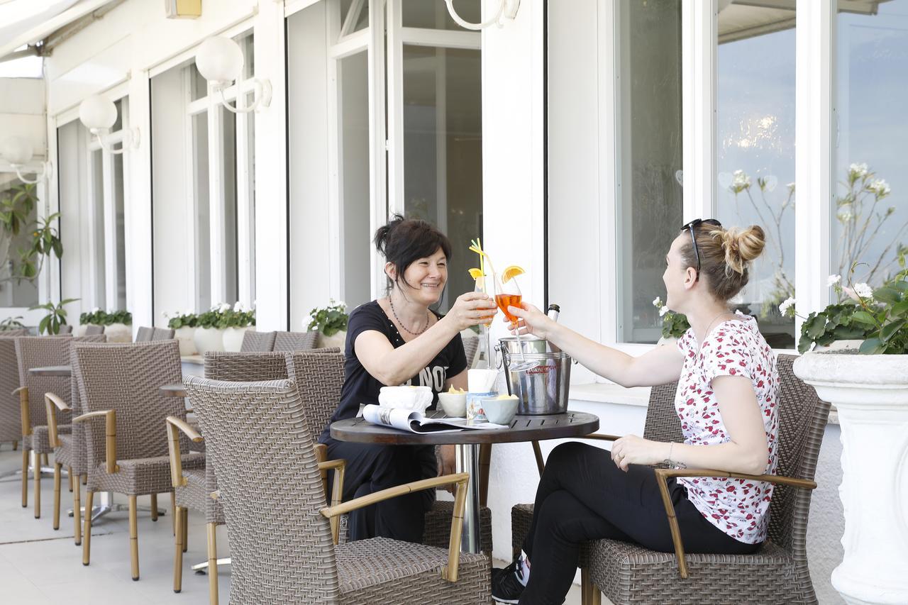 Hotel Lungomare 3*