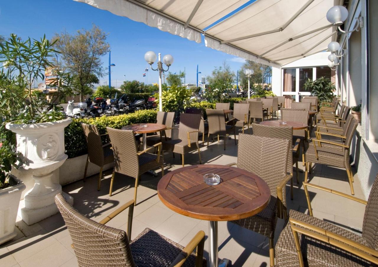 Lungomare Hotel 3*